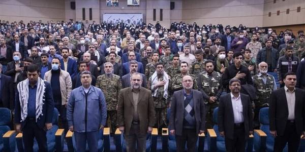 همزمان با سراسر کشور و به مناسبت ۵ آذر ماه سالروز تشکیل بسیج مستضعفین به فرمان امام راحل، همایش بزرگ شکوه و اقتدار بسیحیان  امروز با حضور قشر‌های مختلف از جامعه بسیجیان  و دکتر مخلص الائمه استاندار مرکزی و سید مجتبی آل یاسین معاون توسعه مدیریت و منابع استانداری و جمعی از مسئولان و مدیران کل دستگاههای اجرایی در سالن پیامبر اعظم استانداری مرکزی برگزار شد.