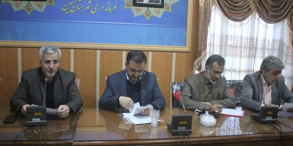 جلسه ستاد رفع موانع تولید استان در شهرستان خمین برگزار شد