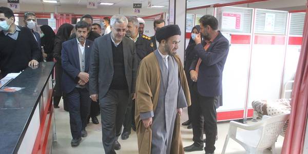فرماندار و امام جمعه از بيمارستان امام خميني (ره) شهرستان خمين بازديد كردند