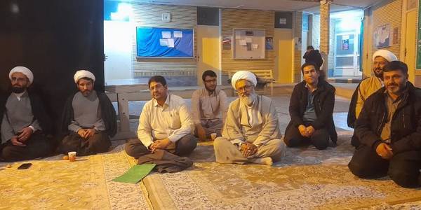 مراسم جشن میلاد حضرت زینب در حوزه علمیه تفرش با حضور محمدرضا رضایی فرماندار محترم شهرستان تفرش و حجت‌الاسلام‌والمسلمین اجرایی امام جمعه و  سرهنگ میرهادی فرمانده ناحیه مقاومت بسیج تفرش و عموم مردم برگزار گردید.