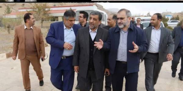 عزت الله ضرغامی وزیر میراث فرهنگی  گردشگری و صنایع دستی در شهرستان دلیجان حضور یافت
