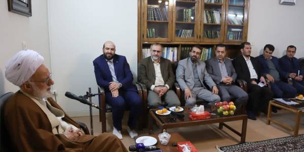 دیدار معاون رئیس جمهور و رئیس سازمان ملی استاندارد ایران، استاندار و معاونین استاندار مرکزی با نماینده ولی فقیه در استان مرکزی و امام جمعه اراک

شنبه ۱۲ آذر ۱۴۰۱