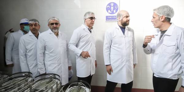 بازدید معاون رئیس جمهور و رئیس سازمان ملی استاندارد ایران، استاندار مرکزی، معاون هماهنگی امور اقتصادی استاندار و جمعی از مسوولین از شرکت شیر پاستوریزه پگاه اراک

یکشنبه ۱۳ آذر ۱۴۰۱