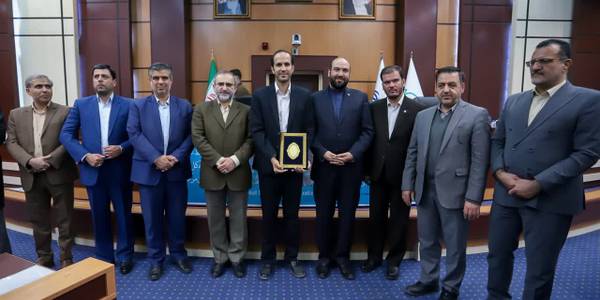 نشست شورای استاندارد استان مرکزی با حضور معاون رئیس جمهور و رئیس سازمان ملی استاندارد ایران، استاندار و معاونین استاندار و جمعی از مدیران و اعضای مربوطه برگزار شد و از واحدهای تولیدی نمونه در حوزه استاندارد تقدیر شد

یکشنبه ۱۳ آذر ۱۴۰۱