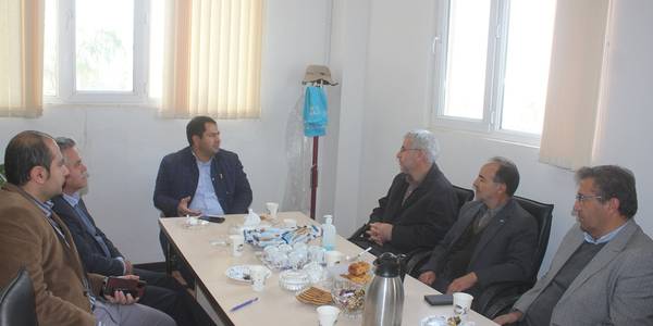 نشست بررسی مشکلات آب شرب شهر خمین برگزار شد