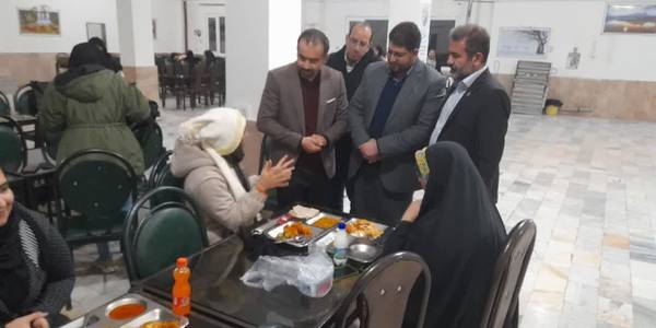 محمدرضا رضایی فرماندار تفرش و رئیس دانشگاه تفرش ضمن بازدید از دانشگاه و مجموعه های خوابگاهی پسران و دختران با دانشجویان ساکن این خوابگاه ها دیدار کردند.