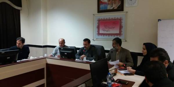 جلسه ستاد تسهیل رفع موانع تولید استان مرکزی به ریاست معاون هماهنگی امور اقتصادی و توسعه منطقه ای استاندار و با حضور مدیرکل دفتر هماهنگی امور اقتصادی و مدیران مربوطه برگزار شد.در این جلسه مسائل و مشکلات ده واحد تولیدی استان مطرح و مصوباتی به تایید اعضای حاضر رسید. هزینه های زیر ساختی شهرک‌های صنعتی،استمهال تسهیلات دریافتی مواردی بود که تولیدکنندگان جهت رفع آن در جلسه مطرح و تصمیماتی در این خصوص اتخاذ گردید.

چهارشنبه ۱۶ آذر ۱۴۰۱