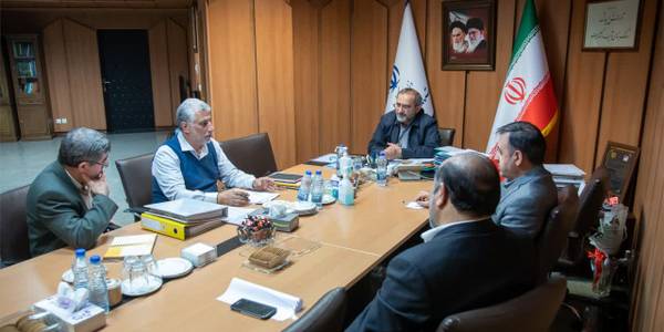 بررسی آخرین وضعیت شرکت آذراب در دیدار اعضای هیئت مدیره این شرکت با استاندار و معاون هماهنگی امور اقتصادی و توسعه منطقه ای

چهارشنبه ۱۶ آذر ۱۴۰۱