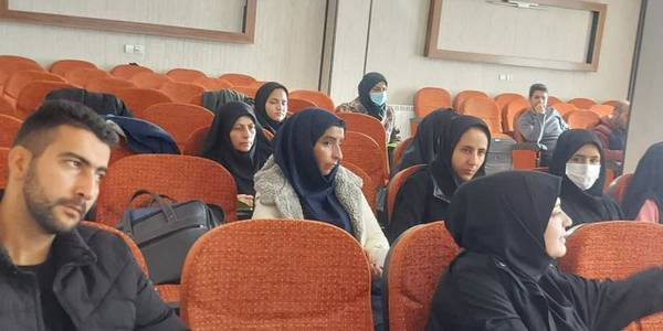 برگزاری کارگاه آموزشی ویژه دهیاران بخش مرکزی شهرستان شازند