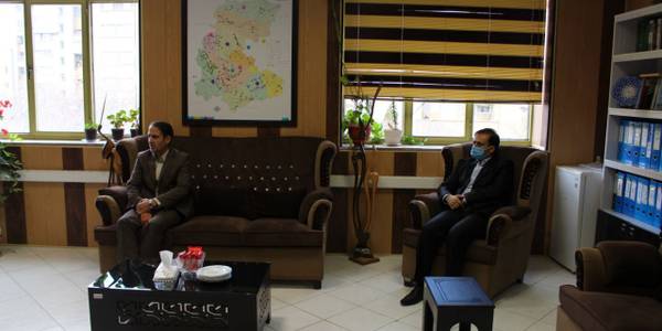 برگزاری جلسه بررسی نحوه ی ارائه خدمات اداره کل پست‌ استان در روستاها