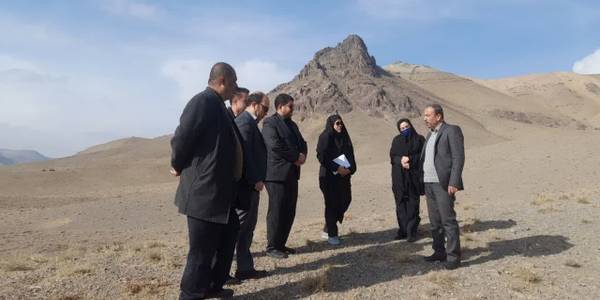 بازدید میدانی محمدرضا رضایی فرماندار شهرستان تفرش ، هیئت مدیره شرکت توسعه عمران و سایر مسئولین از زمین شرکت توسعه عمران تفرش.
گفتنی است در این بازدید محمدرضا رضایی فرماندار تفرش در جریان آخرین وضعیت قرار گرفتند و دستورات لازم را اتخاذ نمودند.