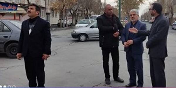 بازدید فرماندار شهرستان شازند از روند نصب پایه های چراغ های راهنمایی و رانندگی در سطح شهر شازند