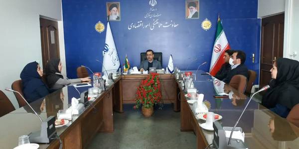 در نشستی که با حضور میرزاخانی معاون هماهنگی امور اقتصادی و توسعه منطقه ای استاندار و کارشناسان حوزه اقتصادی ، مسائل و مشکلات مطرح و مورد بررسی قرار گرفت.

یکشنبه 4 دی 1401