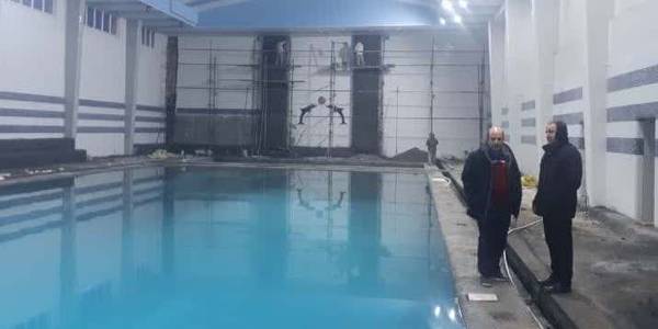 بازدید فرماندار از استخر سرپوشیده شهرستان خنداب