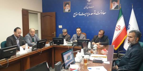 نشست اقدام مشترک کارگروه اقدام مشترک ملی و کارگروه منطقه 4 استانی با حضور کوشش تبار معاون هماهنگی امور اقتصادی و توسعه منطقه ای وزارت کشور، میرزاخانی معاون هماهنگی امور اقتصادی و توسعه منطقه ای استاندار، گودرزی مدیرکل دفتر اقتصادی و مدیران کل اعضای کارگروه اقدام مشترک به صورت ویدئو کنفرانس برگزار شد.
در این نشست مسائل، مشکلات و پیشنهادات مرتبط با کارگروه و شرایط بازار و نظارت بازرسی مورد بحث و تبادل نظر قرار گرفت و تصمیمات لازم اتخاذ شد.

دوشنبه 5 دیماه 1401