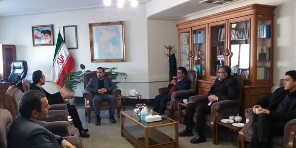 جلسه. بررسی طرح شهرک گیاهان دارویی با حضور دکتر غفارزادگان رییس پژوهشکده گیاهان دارویی جهاد دانشگاهی کشور به ریاست میرزاخانی معاون هماهنگی امور اقتصادی وتوسعه منطقه ای استاندار، مدیرکل دفتر هماهنگی امور اقتصادی وجمعی از مدیران برگزار گردید

پنجشنبه 8دی 1401