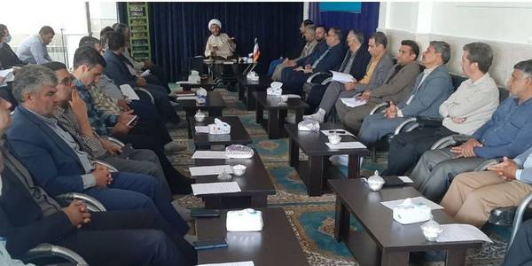 برگزاری جلسه شورای اداری شهرستان کمیجان به مناسبت هفته دولت