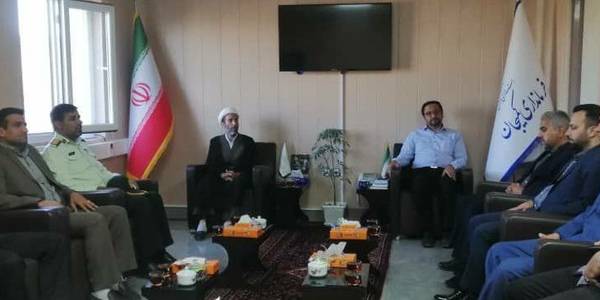 دیدار اعضای شورای امر به معروف و نهی از منکر شهرستان با فرماندار ، معاونین و بخشدار مرکزی کمیجان به مناسبت هفته دولت