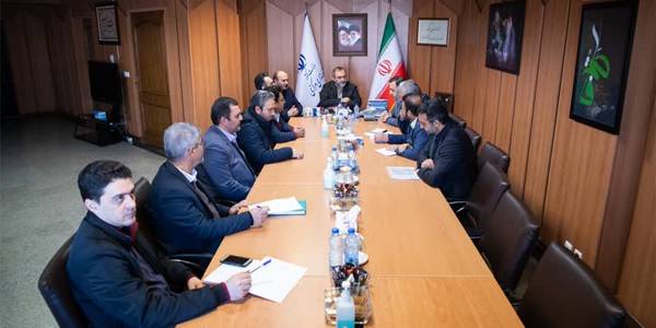 بررسی طرح شهرک گیاهان دارویی در دیدار دکتر غفارزادگان سرپرست پژوهشکده گیاهان دارویی جهاد دانشگاهی کشور با استاندار مرکزی و معاون هماهنگی امور اقتصادی و توسعه منطقه ای استاندار

پنج شنبه ۸ دی  ۱۴۰۱