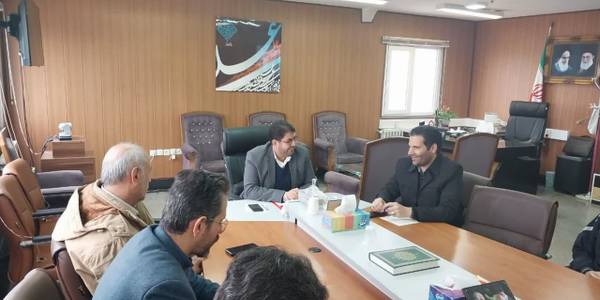 جلسه بررسی مشکلات شهرستان در حوزه اداره راه وشهرسازی با حضور محمدرضا رضایی فرماندار تفرش و مدیرکل راه و شهرسازی، شهردار تفرش و اعضای شورای شهر حول محورهای زیر برگزار و تصمیمات لازم اتخاذ گردید.

۱ مسکن ملی و پیگیری فاز دوم مسکن ملی
۲ طرح جامع شهر تفرش