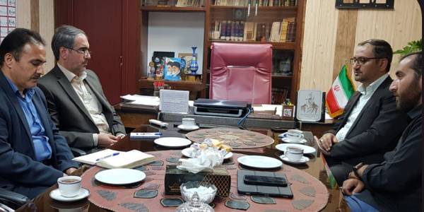 دیدار  فرماندار کمیجان و نماینده بنیاد علوی با مدیرکل آموزش فنی و حرفه ای استان مرکزی