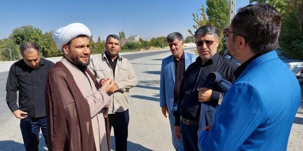 بازدید علی اکبر کریمی نماینده مردم شریف شهرستان های اراک، کمیجان و خنداب در مجلس شورای اسلامی به همراه فرماندار شهرستان کمیجان از تقاطع جاده اصلی داخل روستای اسفندان