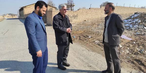 فرماندار از محل پیشنهادی پارکینگ خودروهای سنگین خمین بازدید کرد