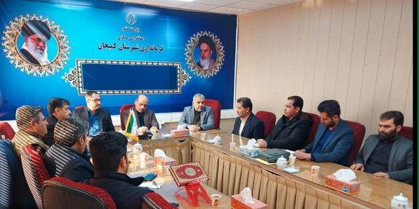 بررسی راهکارهای رفع مشکلات شهر کمیجان در نشست محمد حسن آصفری با فرماندار ، شهردار و اعضای شورای اسلامی شهر کمیجان