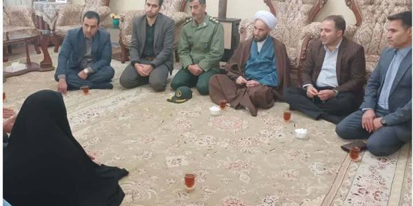 " دیدار فرماندار با خانواده معظم شهید محمد سلیمی "