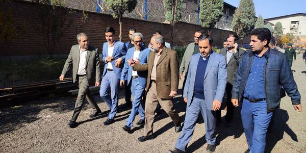 بازدید استاندار مرکزی، نماینده مردم ساوه و زرندیه در مجلس شورای اسلامی، معاونین استاندار، فرماندار ساوه و جمعی از مدیران از شرکت دانش‌بنیان افشار در شهرصنعتی کاوه