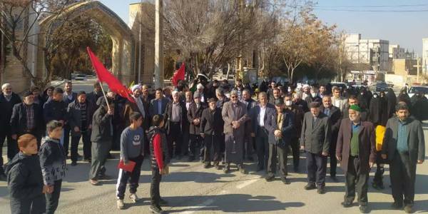 برگزاری راهپیمایی در شهرستان خنداب در محکومیت توهین به مراجع شیعه از سوی برخی کشور فرانسه