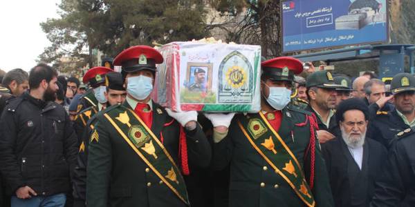 پیکر مطهر شهید احمد کشوری‌نیا، شهید راه مبارزه با قاچاق کالا در شهرستان ساوه تشییع شد.