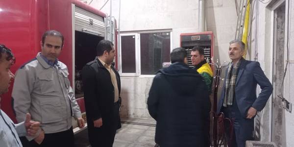 بازدید میدانی  مشترک معاون  فرماندار ، حراست فرمانداری ، مدیر شرکت گاز و توزیع برق شهرستان تفرش از ادارات و اماکن عمومی شهر تفرش در راستای کنترل مصرف انرژی برق و گاز در شب تعطیلی ادارات بعلت بحران کمبود گاز