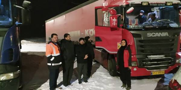 بازدید میدانی فرماندار شهرستان تفرش به همراه فرمانده سپاه، فرمانده نیروی انتظامی، مدیر هلال احمر ،مدیر راهداری شهرستان تفرش از راههای مواصلاتی وگردنه های گیان ونقره کمر شهرستان یک شنبه ۲۵ دی ساعت ۲ بامداد