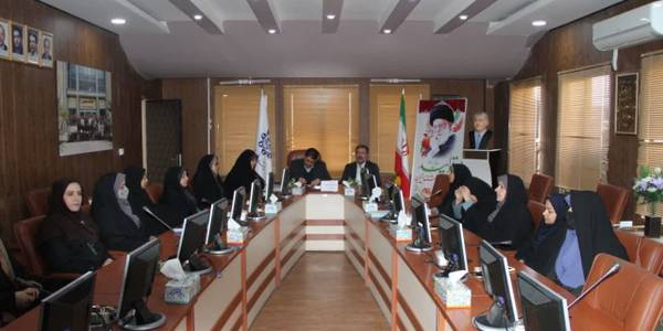 تقدیر فرماندار تفرش از بانوان شاغل در دانشگاه تفرش