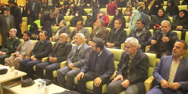 آئین تجلیل از خانواده های معظم شهدای شهرستان خمین برگزار شد