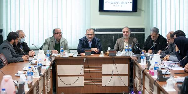 استاندار مرکزی: نیروگاه شازند فیلتر شده یا با نیروگاه پیشرفته‌ای جایگزین شود