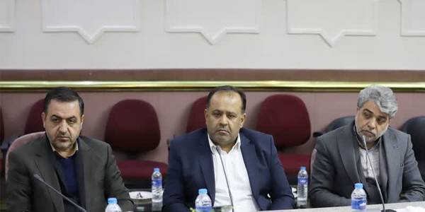 طی جلسه‌ای با حضور استاندار مرکزی، مدیرعامل صندوق ذخیره فرهنگیان کشور، فرمانده سپاه روح‌الله، معاون هماهنگی امور اقتصادی و توسعه منطقه ای استاندار، مدیرعامل و اعضای هیأت مدیره شرکت ماشین‌سازی و تعدادی از مدیران استان آخرین وضعیت شرکت ماشین‌سازی اراک، پروژه‌ها و مسائل و موانع توسعه شرکت بررسی شد.


یکشنبه ۲ بهمن ۱۴۰۱