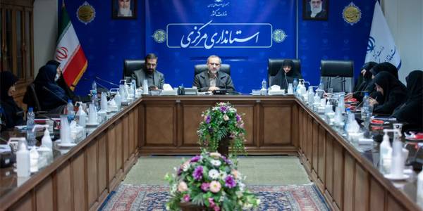 با حضور استاندار محترم و معاون سیاسی امینیتی  و مدیر کل بانوان استانداری  مرکزی سرکار خانم مفتح زاده  نشستی با اعضای کارگروه هفت گانه هیات  اندیشه ورز بانوان استان مرکزی برگزار گردید  که در آن سرگروه کارگروه های  هفت گانه به ارایه گزارش  عملکرد شش ماهه پرداختند . ١٤٠١-١١-٠٨