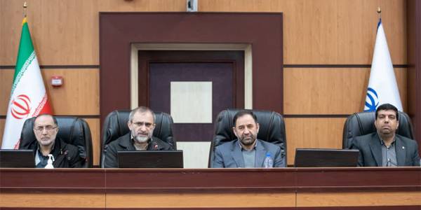 حضور استاندار و معاون توسعه مدیریت و منابع استانداری در شورای اداری شهرستان اراک