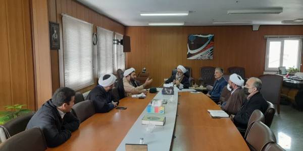 جلسه شورای مساجد بریاست  حجت‌الاسلام‌والمسلمین اجرایی امام جمعه و با حضور سعید مویدی معاون فرماندار تفرش و اعضای جلسه در فرمانداری برگزار گردید.