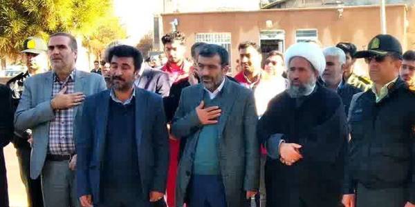 غبار روبی و عطر افشانی و گلباران شهدای زادیه