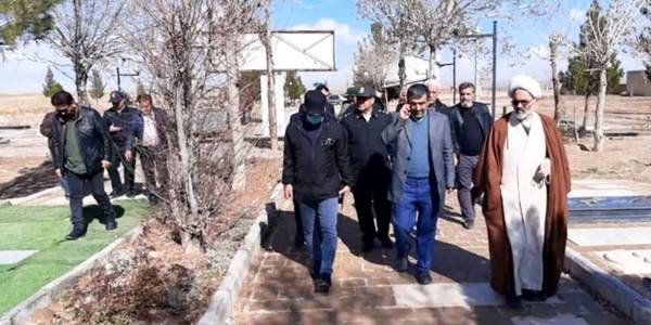 گلباران و عطر افشانی مزار شهدای امامزاده مطلب روستای پیک