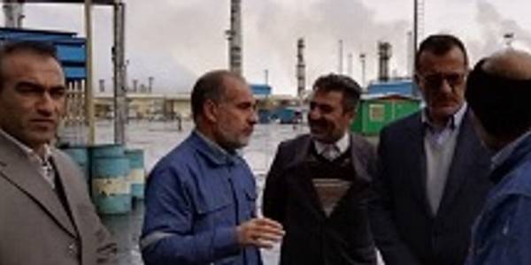 بازدید فرماندار شهرستان شازند و رئیس سازمان مدیریت و برنامه ریزی استان مرکزی از شرکت پالایش نفت امام خمینی (ره) شازند