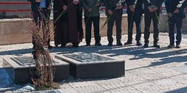 عطر افشانی و گلباران گلزار مطهر شهدای شهرستان