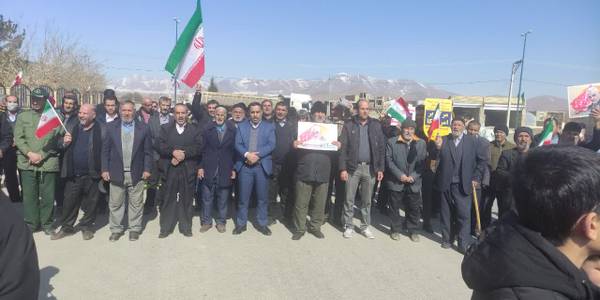 برگزاری راهپیمایی 22 بهمن همزمان با سراسر کشور در بخش کمره