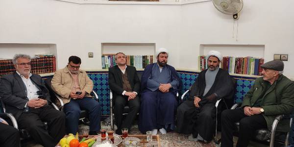 حضور مدیر معارف شبکه دو سیما صدا و سیمای جمهوری اسلامی ایران برای بررسی میدانی از امام زاده سید اسحاق(علیه السلام) ساوه برای پخش زنده برنامه در شبکه های ملی