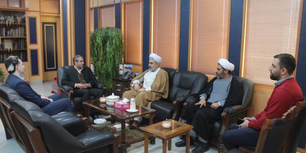 حجت الاسلام واحدی ، مدیر کل اوقاف و امور خیریه استان مرکزی با مهدی الیاسی معاون استاندار و فرماندار ویژه شهرستان ساوه دیدار و گفتگو کرد.