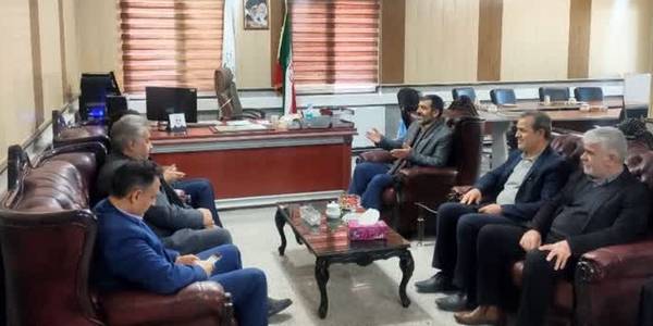 دیدار فرماندار با مدیر کل صنایع تبدیلی و غذایی وزارت جهادکشاورزی و رئیس سازمان جهادکشاورزی استان مرکزی