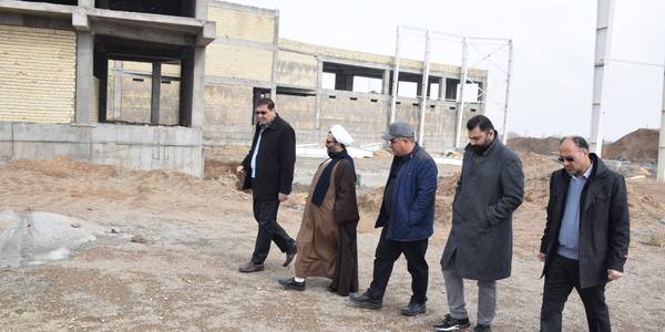 بررسی میدانی روند احداث ورزشگاه و پارک آبی خیرساز در شهر نیم ور